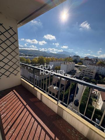 APPARTEMENT À LOUER DE 4 PIÈCES DE 90,83 M²