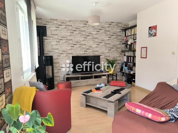 Maison
         5 pièces
        - 115 m² 259 000 € *