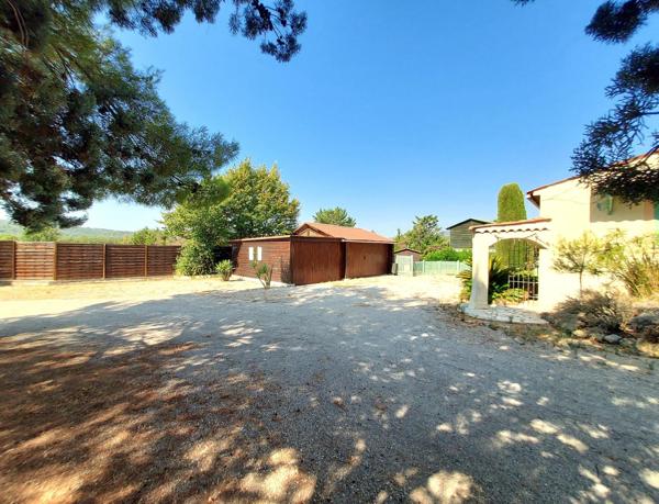 Superbe propriété de 182 m² avec piscine lagon et dépendance