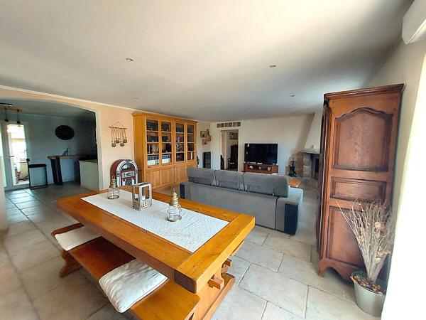 Superbe propriété de 182 m² avec piscine lagon et dépendance