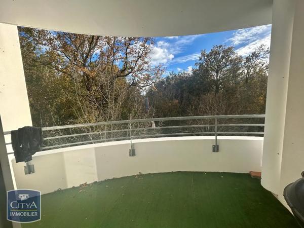 Appartement à louer 2 pièces 46.98m² Niort (79000)
