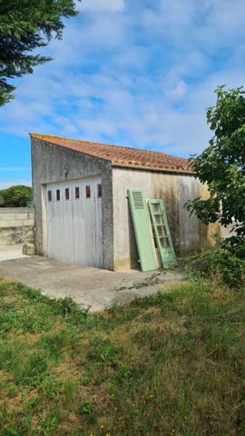À LOUER Garage de 58 m² avec terrain de 630 m² - La Barre de Monts