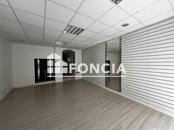 Location Local commercial 1 pièce 91.57 m² - 36 RUE LIMOGEANNE Perigueux 24000