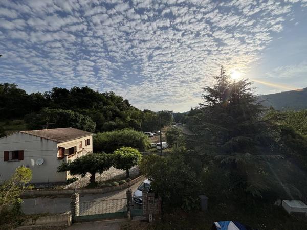 Maison 12 pièces sur 2 niveaux