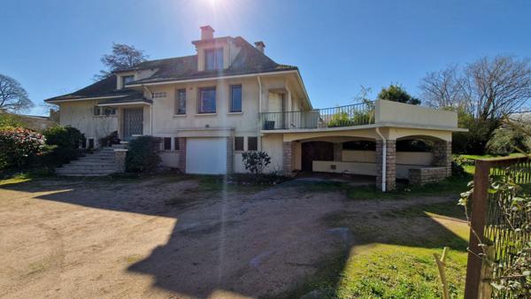 Maison 9 pièces - 319 m²