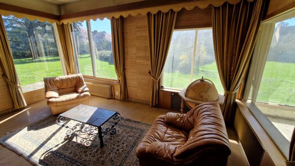 Maison 9 pièces - 319 m²