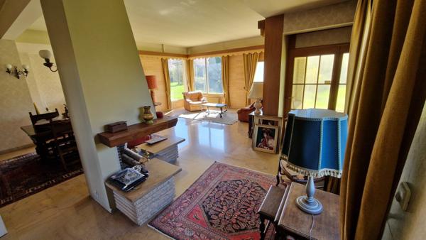 Maison 9 pièces - 319 m²