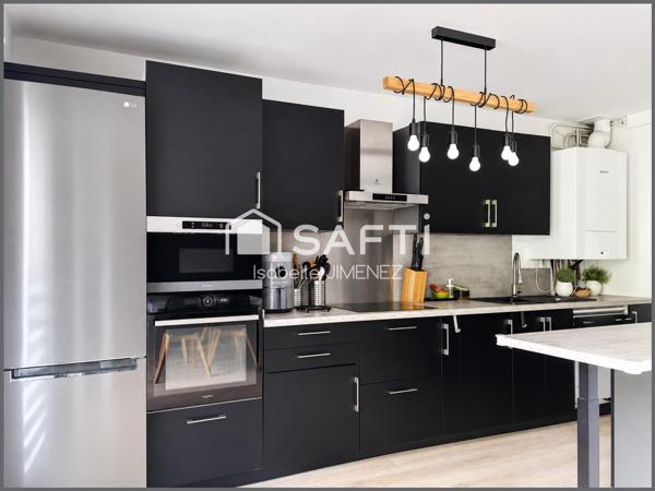 100 m2 , 4 chambres, 2 salle de douches, garage, terrasse, jardin