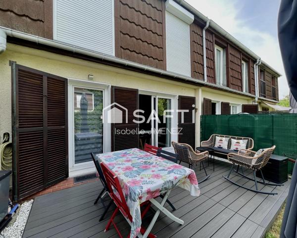 100 m2 , 4 chambres, 2 salle de douches, garage, terrasse, jardin