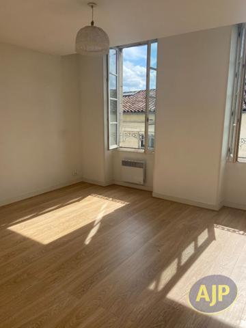 Location appartement Saintes : 780 € - AJP Immobilier Saintes