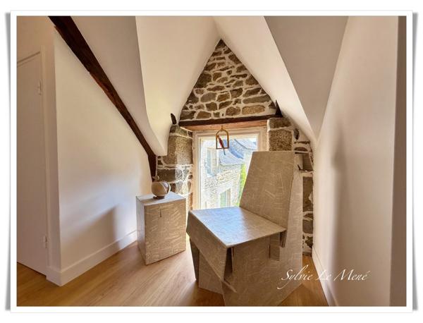 À vendre : Propriété d’exception en plein centre-ville de Pontivy – 5 chambres – Jardin clos – Aucun vis-à-vis