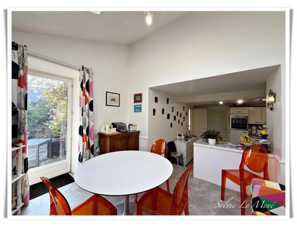 À vendre : Propriété d’exception en plein centre-ville de Pontivy – 5 chambres – Jardin clos – Aucun vis-à-vis