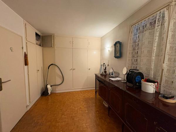 Appartement T3 + 2 CAVES + BOX FERME