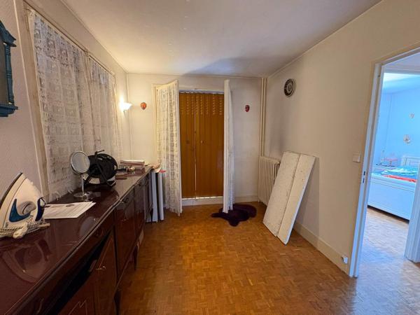 Appartement T3 + 2 CAVES + BOX FERME