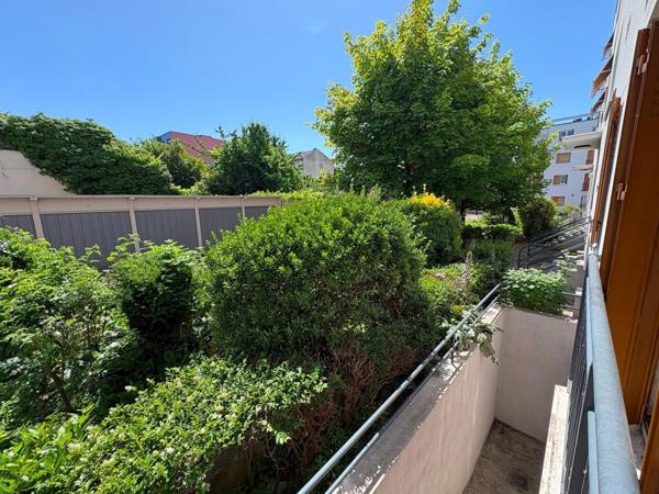 Appartement T3 + 2 CAVES + BOX FERME