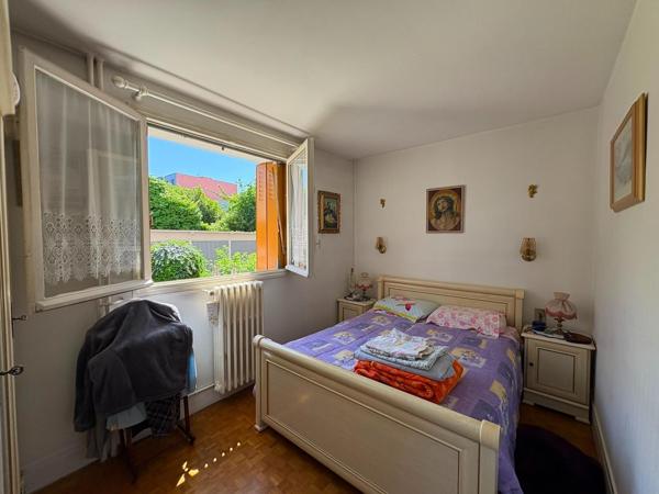 Appartement T3 + 2 CAVES + BOX FERME
