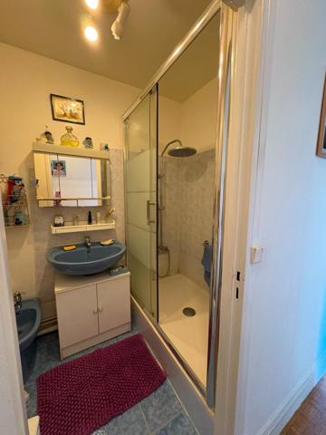 Appartement T3 + 2 CAVES + BOX FERME