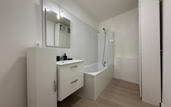 Appartement à louer    2 pièces •  Armentières