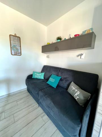 Studio
                                                                                                                                                                                                                                                                                                                        1 pièce(s)                                                                                                                                                                                                          1 chambre(s)                                                                                                                                                                                                          20.02  m²