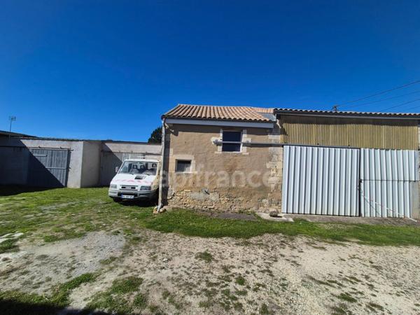 Hangars/Garages à vendre MEURSAC (17)