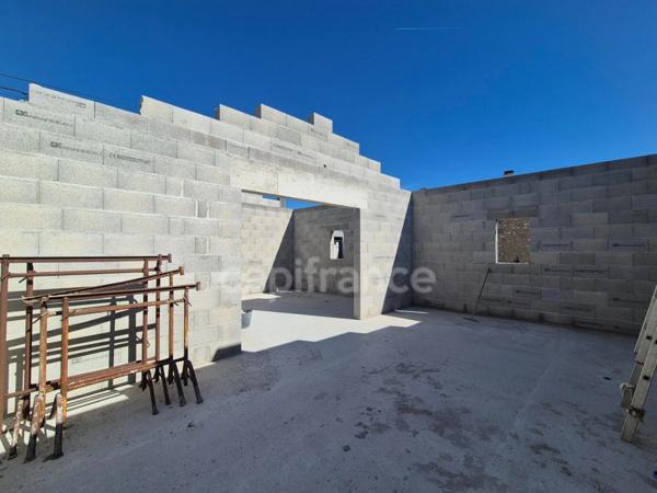 Hangars/Garages à vendre MEURSAC (17)