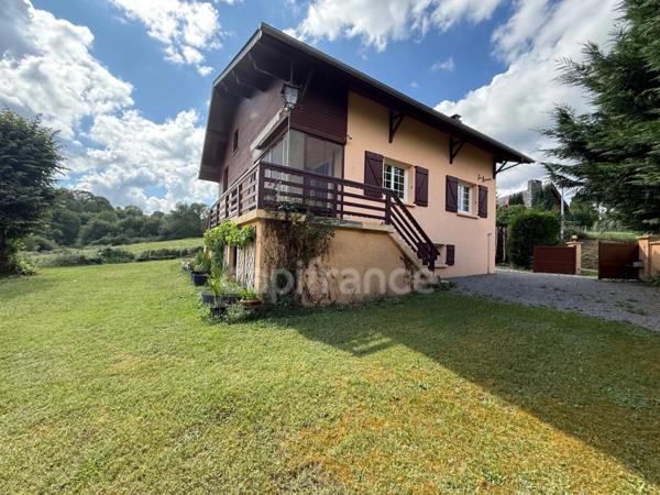 Maison à vendre 8 pièces UZER (65)