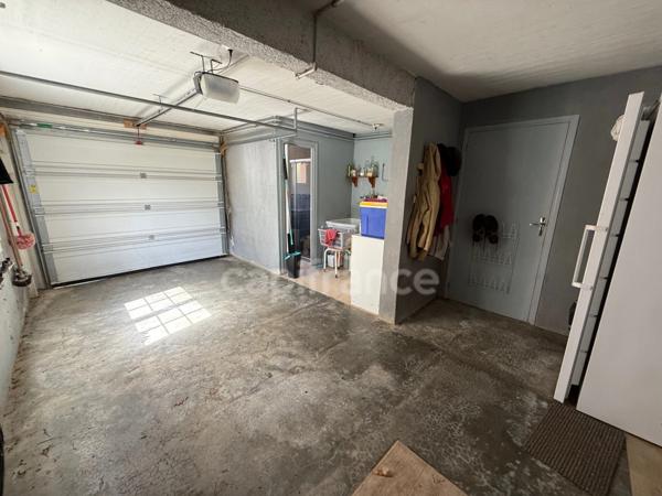 Maison à vendre 8 pièces UZER (65)