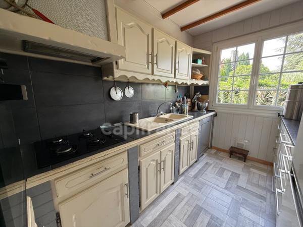 Maison à vendre 8 pièces UZER (65)