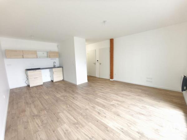 Location appartement 2 pièces 46 m² Laval
