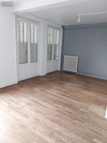 Appartement à louer à Pont-Audemer dans l'Eure (27500), ref : 065/362   
Centre ville