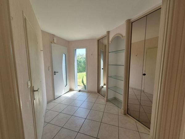 TRES BELLE MAISON ARCHITECTURALE de 180 m2 - 7 pièces-  dans le Morbihan (10 min de Lorient - 5 min de Lanester)