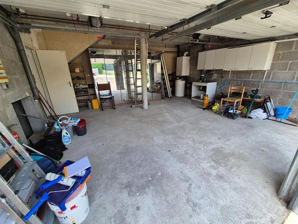 TRES BELLE MAISON ARCHITECTURALE de 180 m2 - 7 pièces-  dans le Morbihan (10 min de Lorient - 5 min de Lanester)