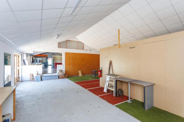 Local Commercial / Artisanal 475 m2 à vendre DIGOIN (71), accès direct RCEA et A 89 à 3 min