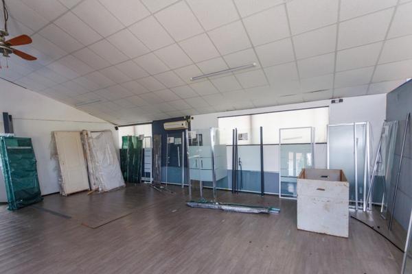 Local Commercial / Artisanal 475 m2 à vendre DIGOIN (71), accès direct RCEA et A 89 à 3 min