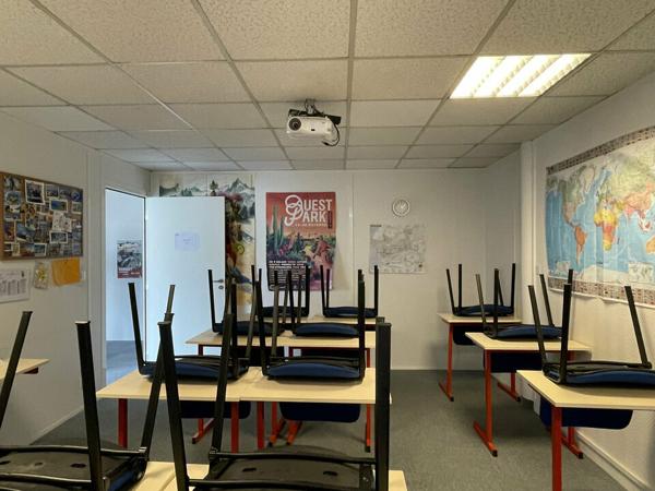 A LOUER - LE HAVRE - PROCHE GARE - BUREAUX - 219,96 m² - PMR