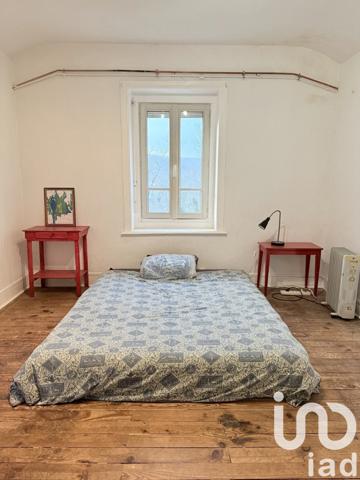 Maison traditionnelle 10 pièces de 207 m² à Tassin-la-Demi-Lune (69160)