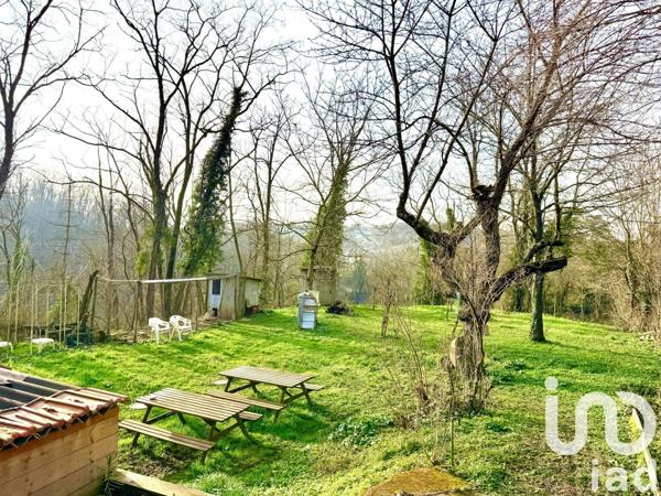 Maison traditionnelle 10 pièces de 207 m² à Tassin-la-Demi-Lune (69160)