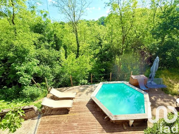 Maison traditionnelle 10 pièces de 207 m² à Tassin-la-Demi-Lune (69160)