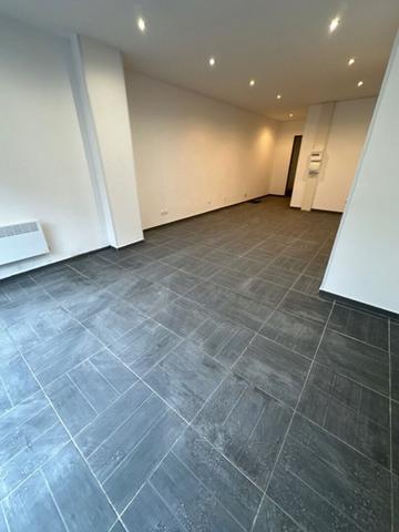 ROUBAIX - Bureau Roubaix 36.6 m2 RDC d'immeuble mixte - A proximité de la gare de Roubaix