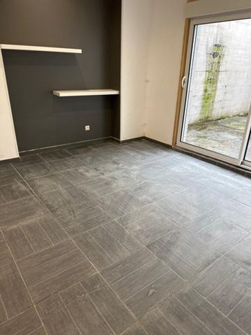 ROUBAIX - Bureau Roubaix 36.6 m2 RDC d'immeuble mixte - A proximité de la gare de Roubaix