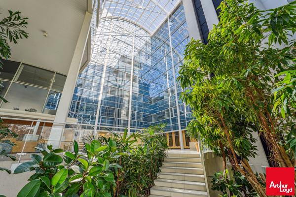 Bureaux à louer rénovés à Cergy proche RER A et centre commercial
