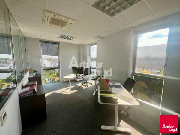 RENNES - PLATEAU DE BUREAUX A LOUER - 305 M²