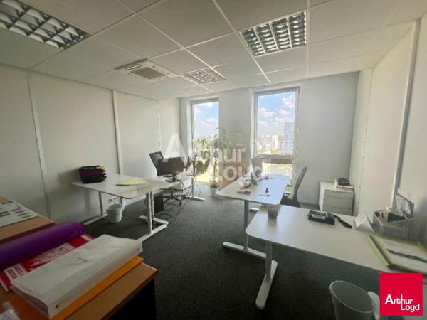 RENNES - PLATEAU DE BUREAUX A LOUER - 305 M²