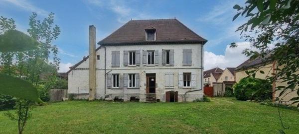 Belle propriété en bordure de rivière