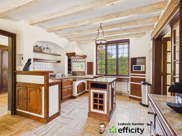 Maison
         7 pièces
        - 235 m² 249 000 € *