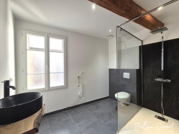 Maison de caractère avec trois chambres et jardin