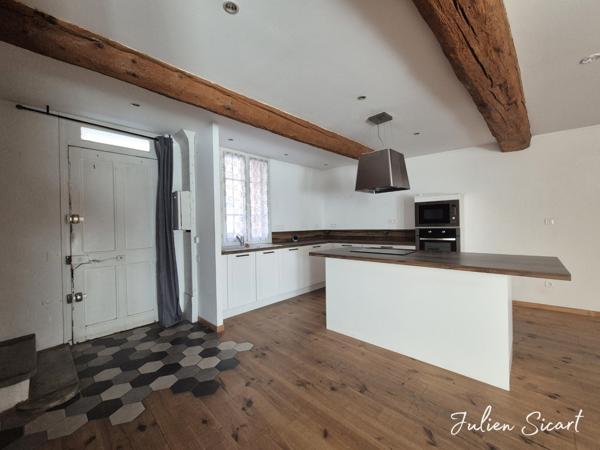 Maison de caractère avec trois chambres et jardin