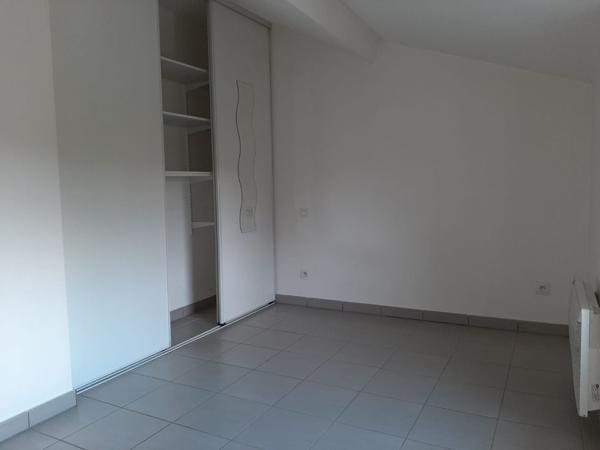 T2 COMMUNAY , Communay