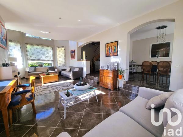 Maison à vendre 9 pièces 202 m² Épernon