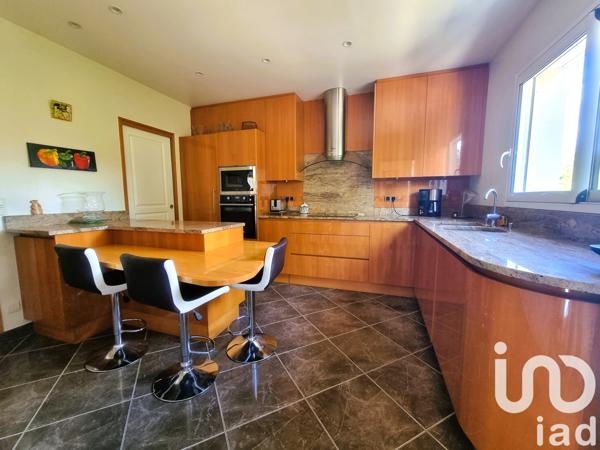 Maison à vendre 9 pièces 202 m² Épernon